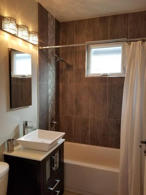 Nice And Cozy. Sleeps 5. Apartment Chicago Ngoại thất bức ảnh